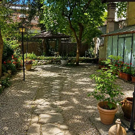 La Petite Maison-3